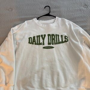 Daily Drills white and green pullover xs /s
